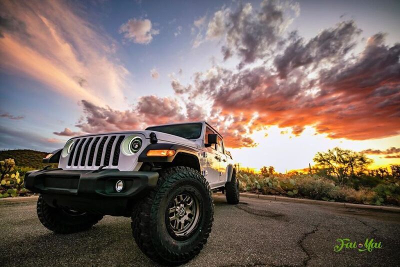 Oracle Jeep Wrangler JL Oculus Bi-LED Projector Headlights- Graphite Metallic - 5500K