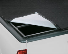 Load image into Gallery viewer, Lund 96-04 Dodge Dakota (8ft. Bed) Genesis Elite Snap Tonneau Cover - Black