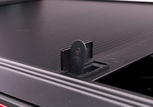 Load image into Gallery viewer, Retrax 2022+ Toyota Tundra CrewMax 5.5ft Bed w/Rail System (Excl Trail Special Edition) RetraxONE MX