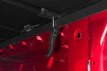 Load image into Gallery viewer, Tonno Pro 04-14 Chevy Colorado 5ft Styleside Tonno Fold Tri-Fold Tonneau Cover