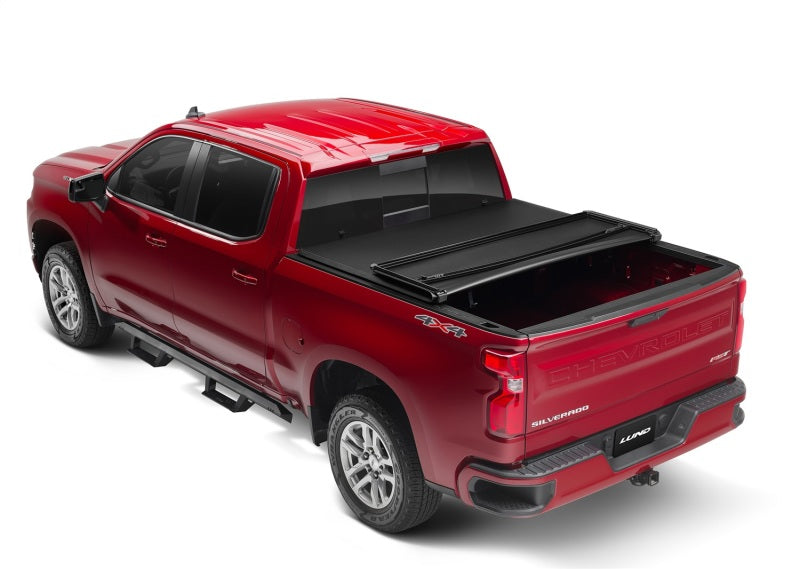 Lund 99-07 Chevy Silverado 1500 (5.8ft. Bed) Genesis Tri-Fold Tonneau Cover - Black