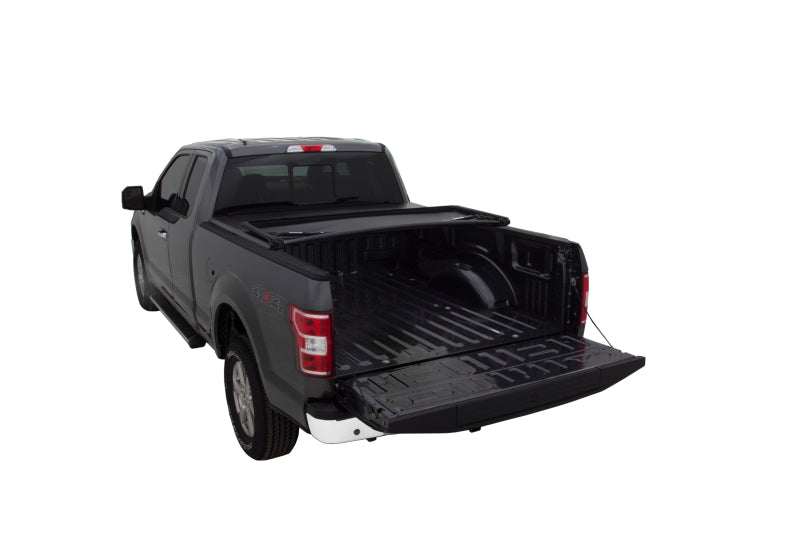 Lund 99-07 Chevy Silverado 1500 (5.8ft. Bed) Genesis Tri-Fold Tonneau Cover - Black