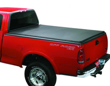 Load image into Gallery viewer, Lund 00-04 Dodge Dakota (5ft. Bed) Genesis Snap Tonneau Cover - Black